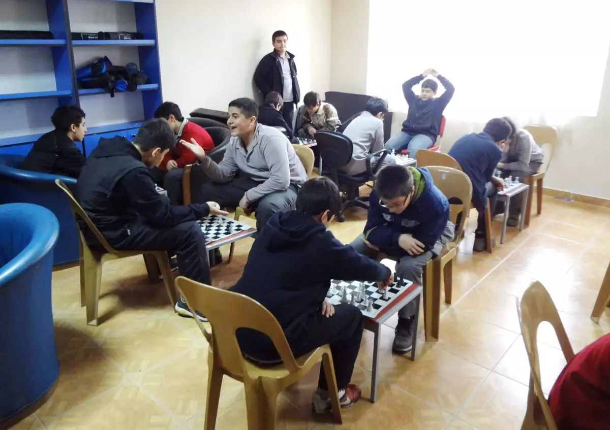 Satranç Turnuvası İlgi Gördü