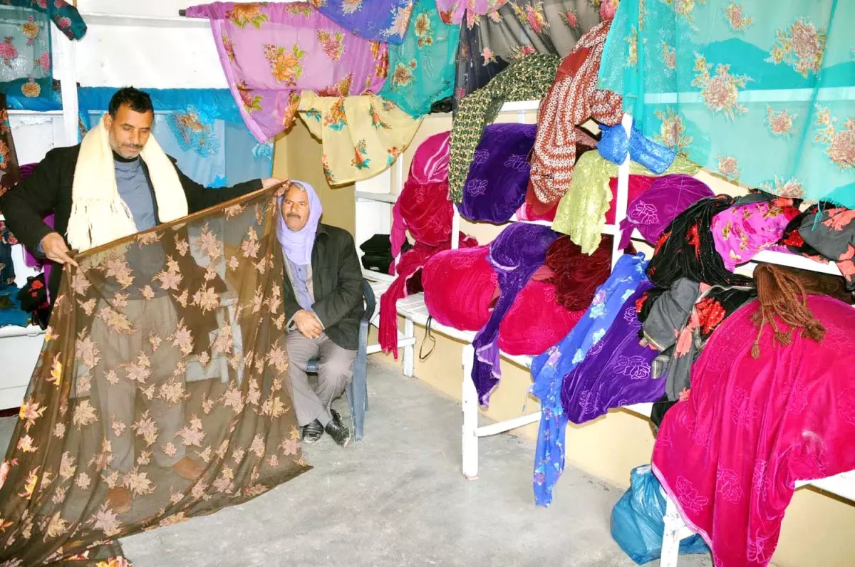 Sınır Kapısı Geleneksel Kıyafetleri de Vurdu