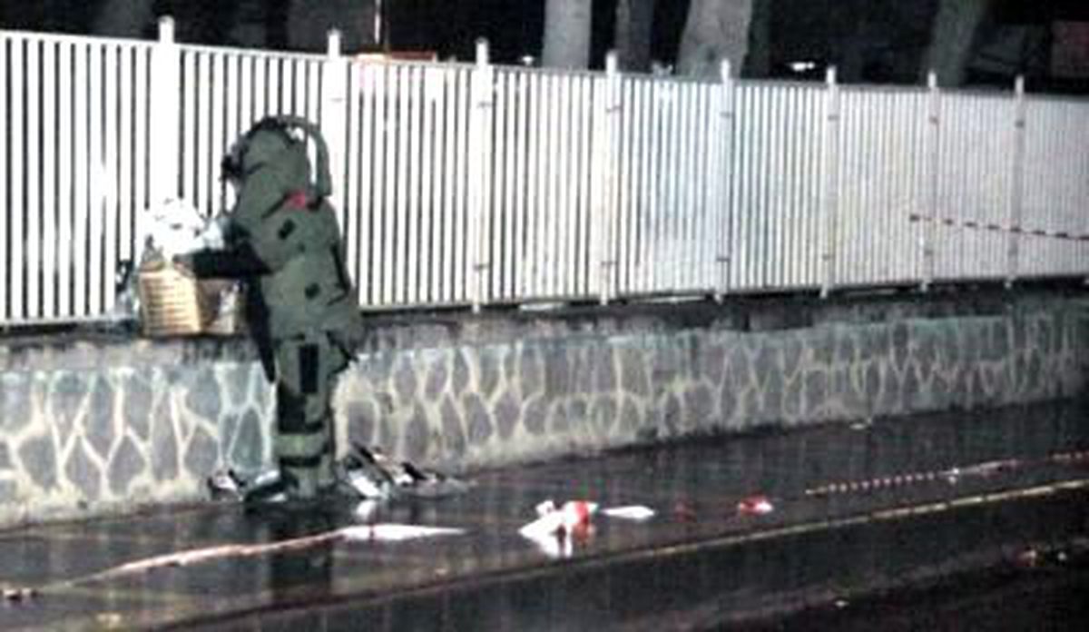Şüpheli Kutudan Çöp Çıktı