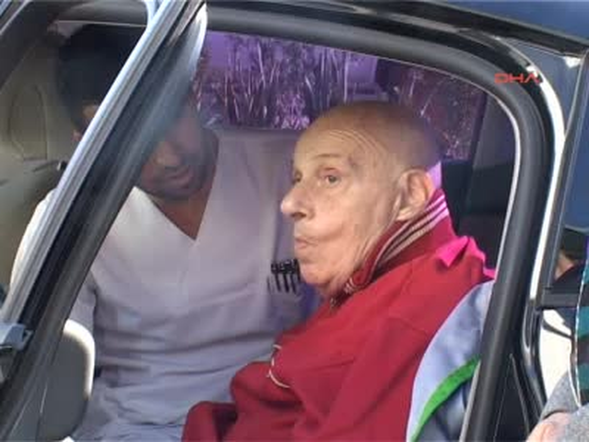 1 Vefakar Denktaş\'ın Doktorlarına Ziyareti, Son Görüntüleri Oldu