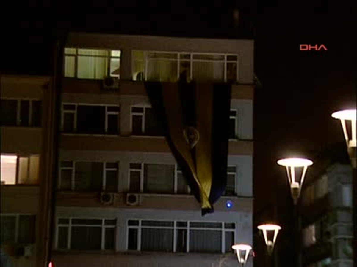 Fenerbahçe'nin Efsanevi Futbolcusu Lefter Hayatını Kaybetti