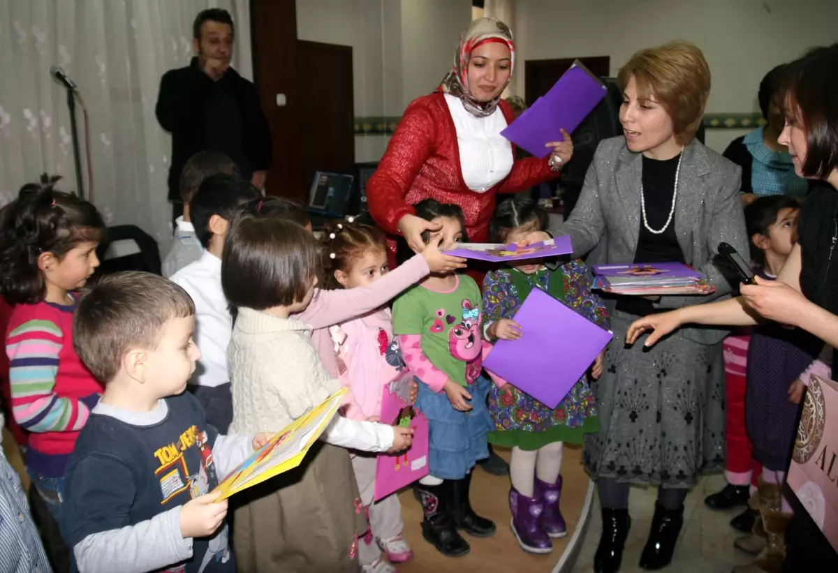 Ana Okulu Öğrencileri İlk Kez Karne Heyecanı Yaşadı