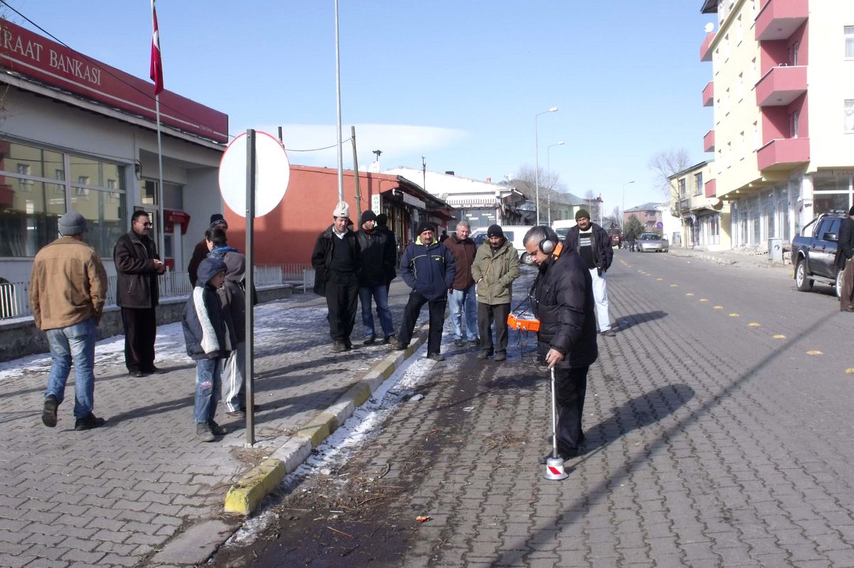 Ardahan'daki Su Sızıntısını Kars Belediyesi Çözdü