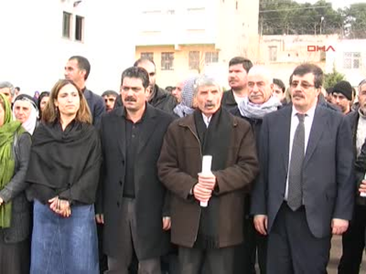 BDP'nin Açıklamasında Polis Kamerası Gerginliği;1 Gözaltı