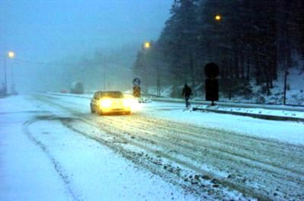 Bolu Dağı\'nda Kar Yağışı Ulaşımı Etkiledi