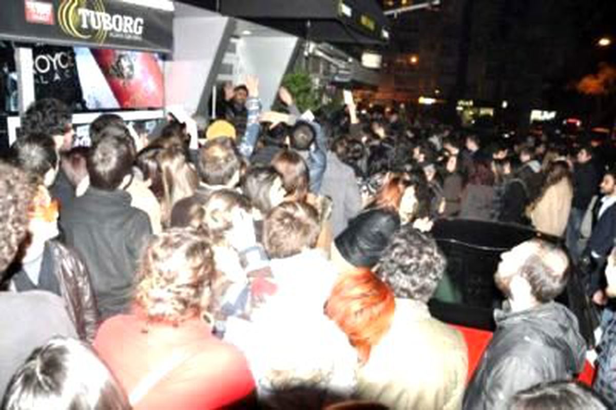 Bonomo, İlk Konserini Memleketi İzmir\'de Verdi