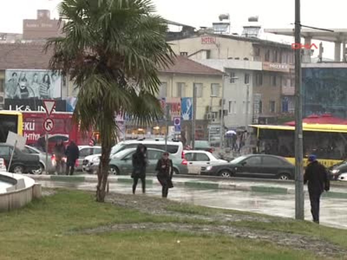 Bursa\'ya Mevsimin İlk Karı Düştü