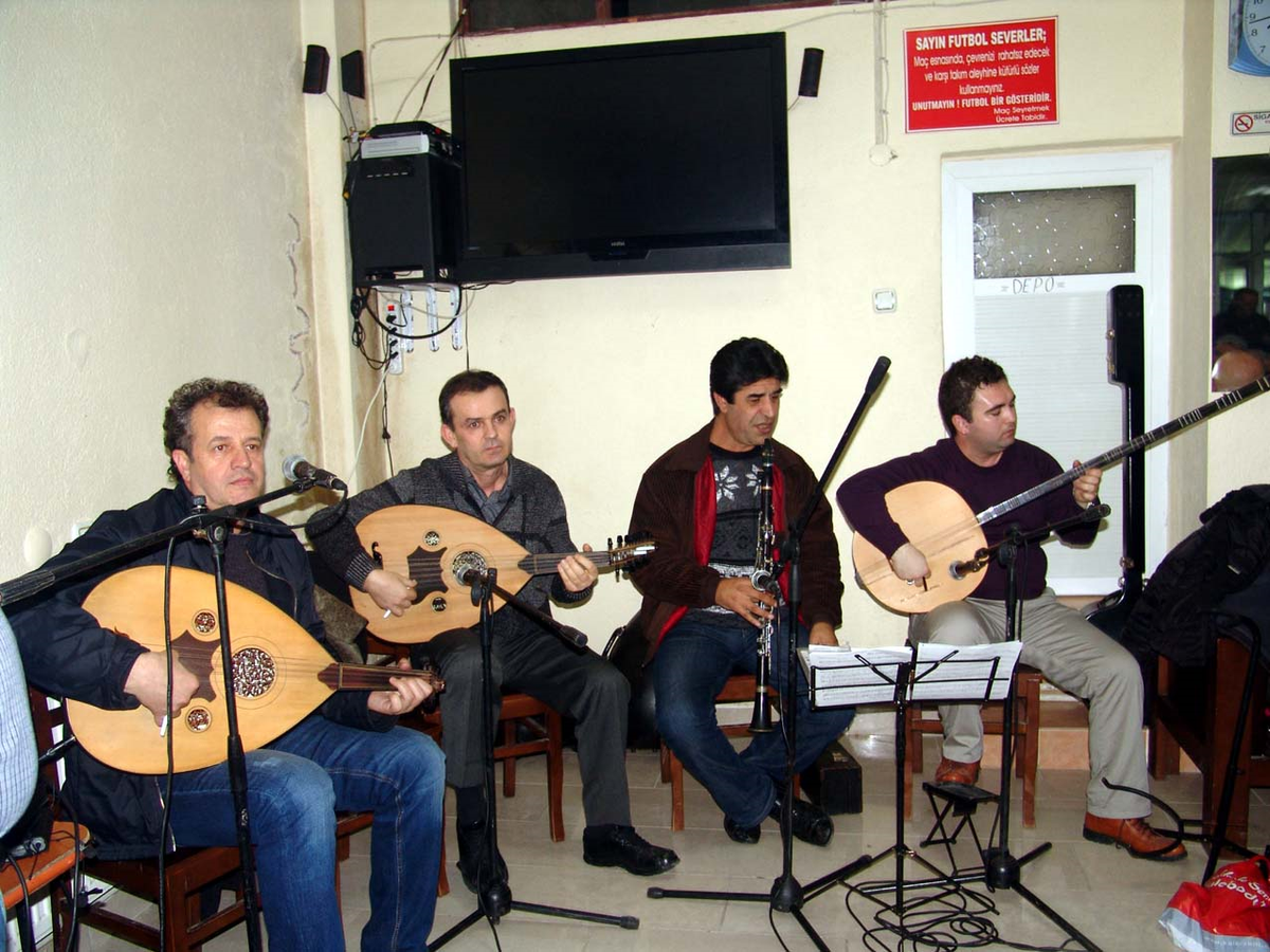 Çan\'da Dört Arkadaştan Fasıllı Pilav Gecesi