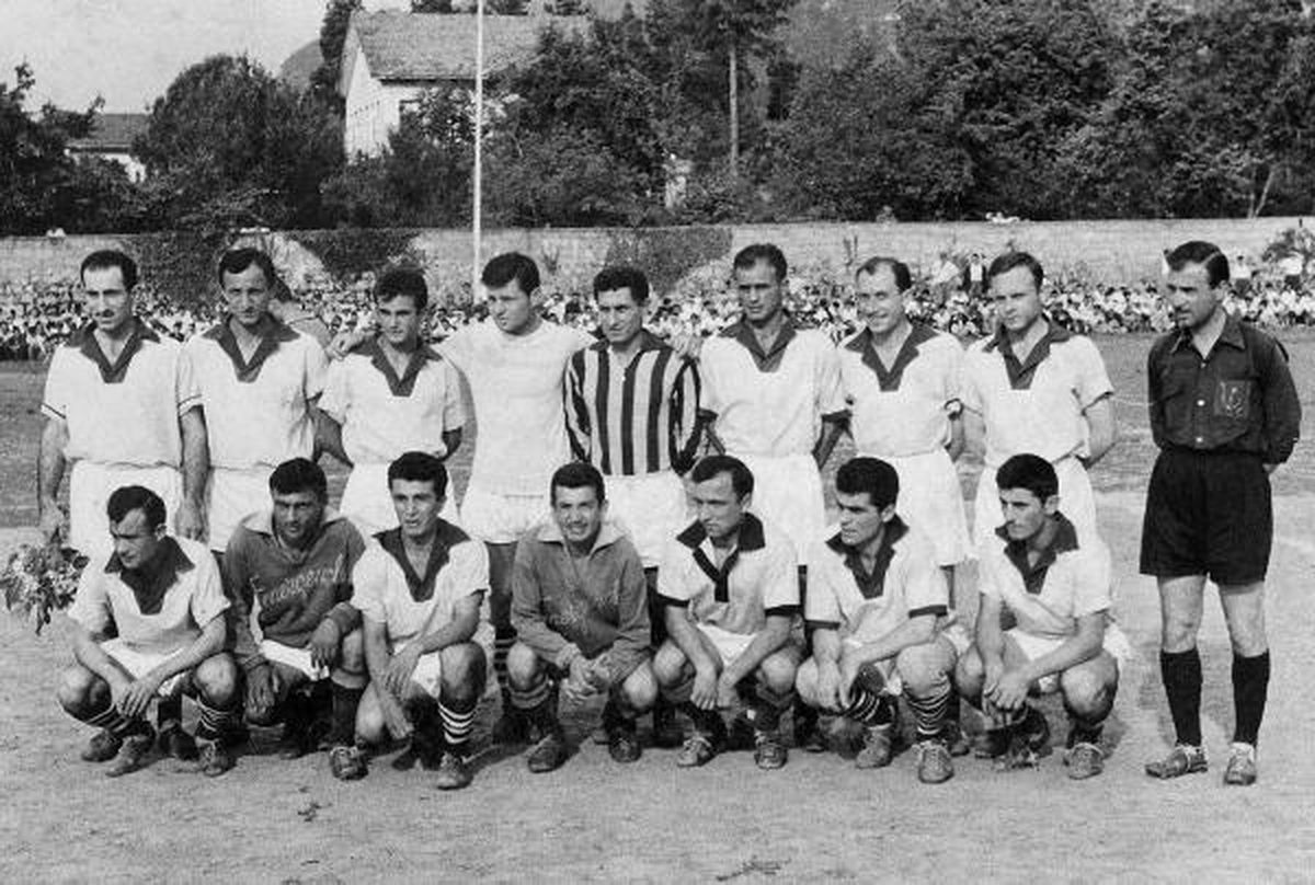 Efsane Futbolcu Lefter Rize\'de de Futbol Oynamış