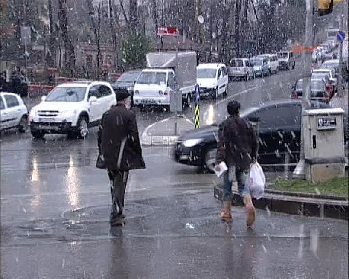 İstanbul\'da Kar Yağışı (1)