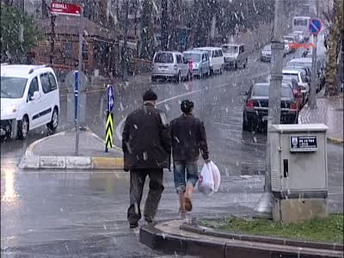 İstanbul\'da Kar Yağışı