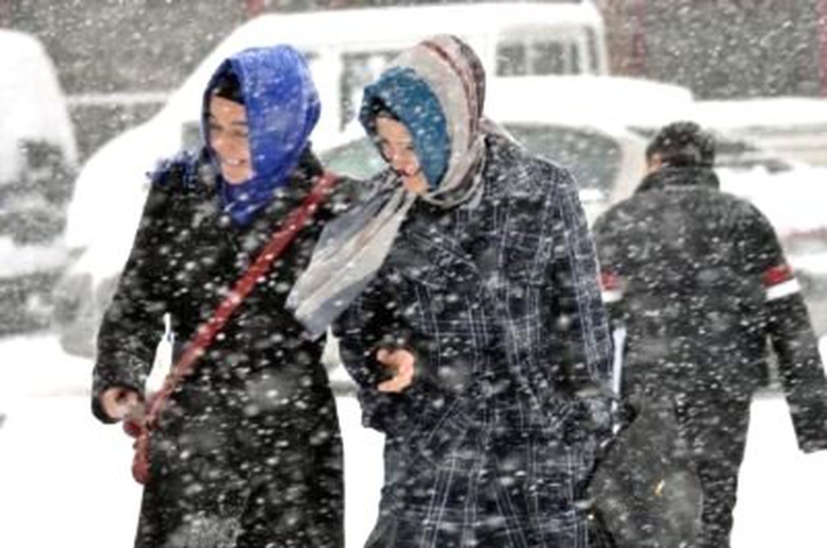 İstanbul\'da Kar Yağışı Başladı