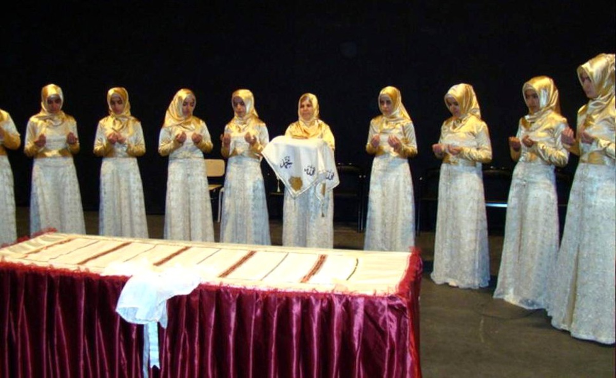 Kız Kur\'an Kursunda Hafızlık Merasimi Yapıldı