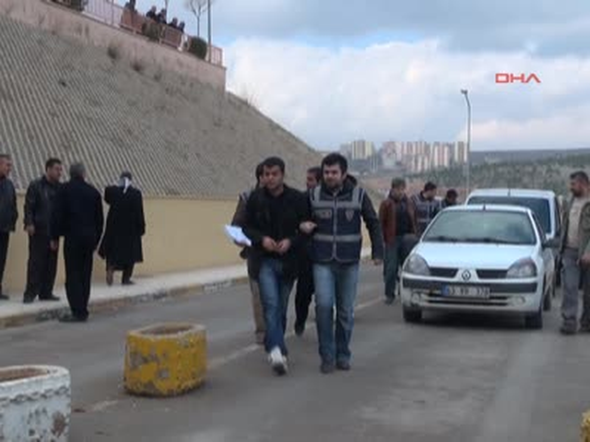 Kontör Dolandırıcısı 4 Kişi Adliyede Kontör Dolandırıcısı 4 Kişi Adliyede
