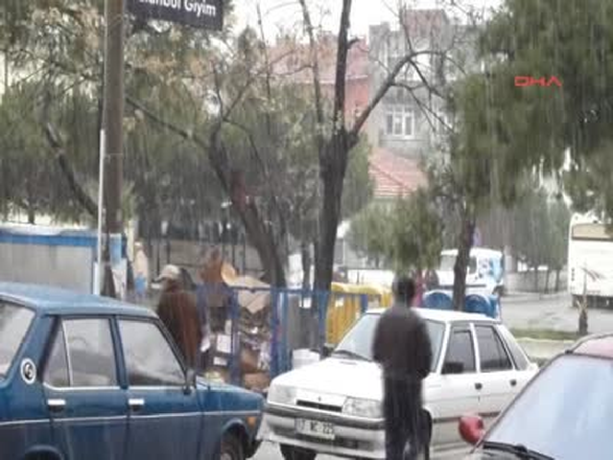 Lapseki ve Yenice\'de Kar Yağışı