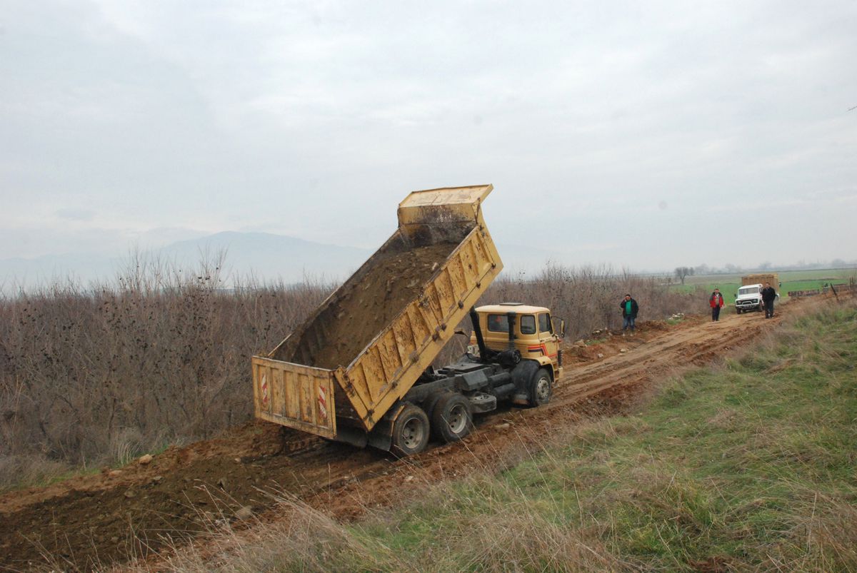 Ova Yolları Elden Geçti