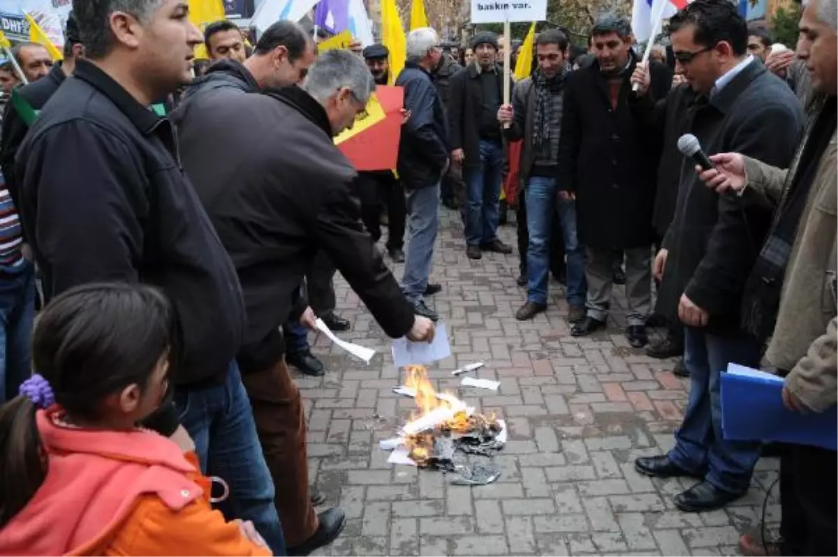 Tunceli'de Memurlar Bordro Yaktı