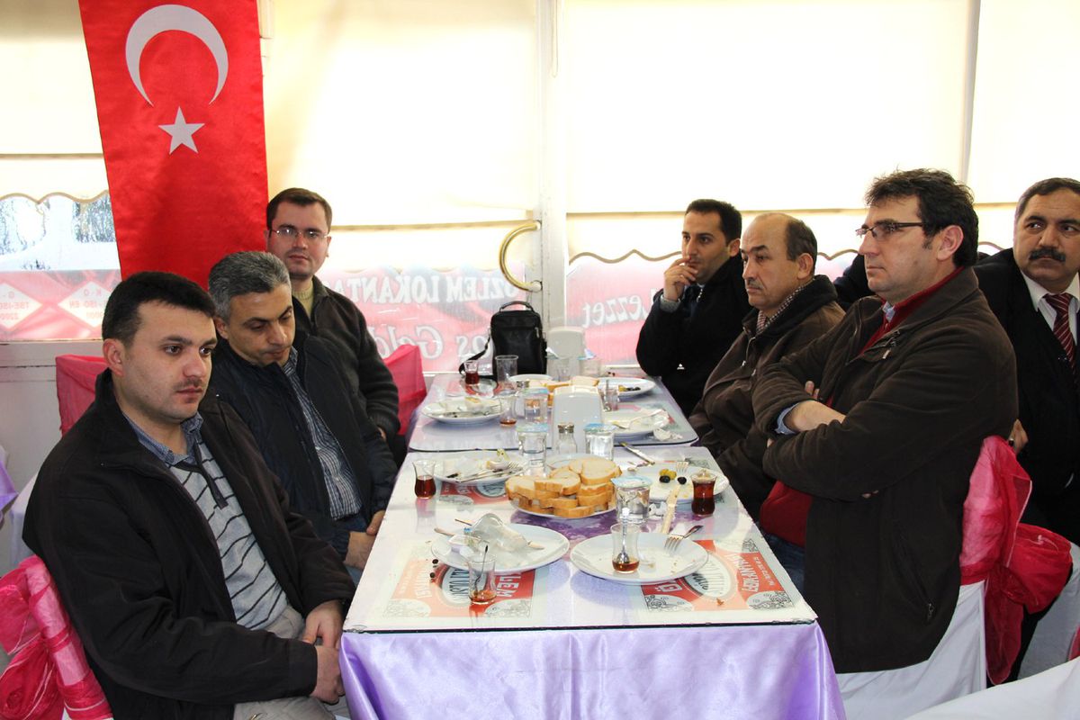 Alaplı Eğitim-Bir-Sen Üyeleri Kahvaltıda Buluştu