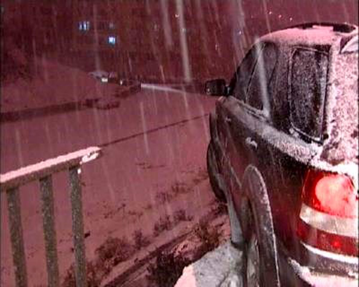 Başkent\'te Yoğun Kar Yağışı Nedeniyle Köşk Önünde Onlarca Araç Mahsur Kaldı