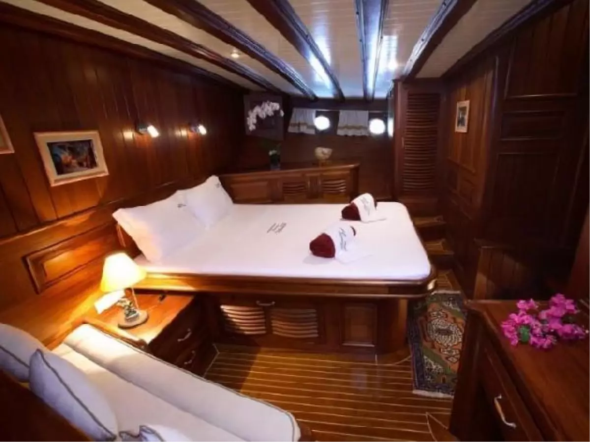 Bodrum\'un Avukat Kadın Kaptanı