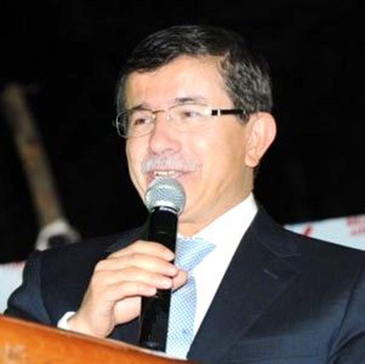 Davutoğlu: "Arap Baharı Lübnan\'da Doğdu"