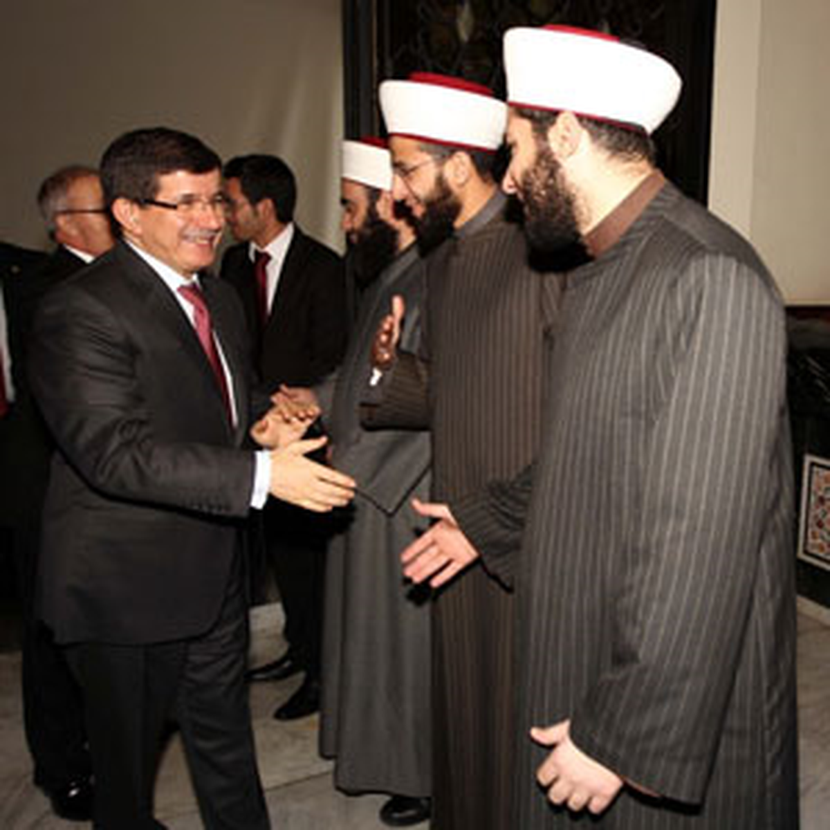 Davutoğlu, Sünni ve Şii Müftülerle Görüştü
