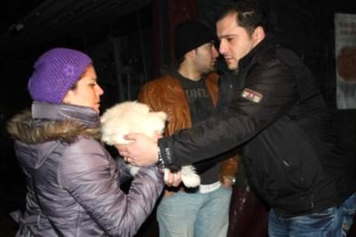 İzmitek2 İçinde 100\'e Yakın Mağaza Bulunan Alışveriş Merkezi Yandı
