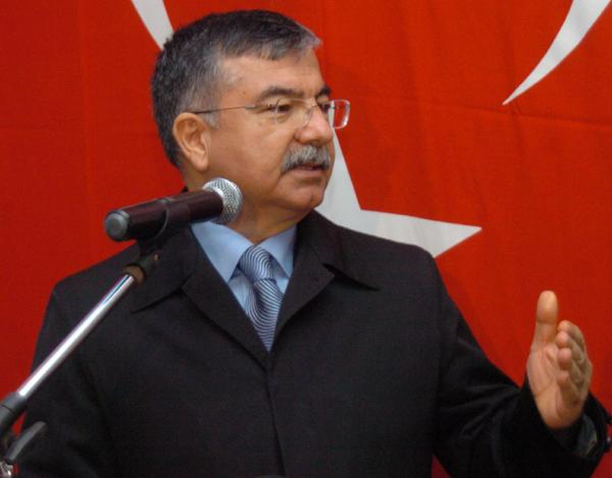 Milli Savunma Bakanı Yılmaz; Bu Coğrafyada Tutunabilmenin Yolu Güçlü Ordudan Geçiyor