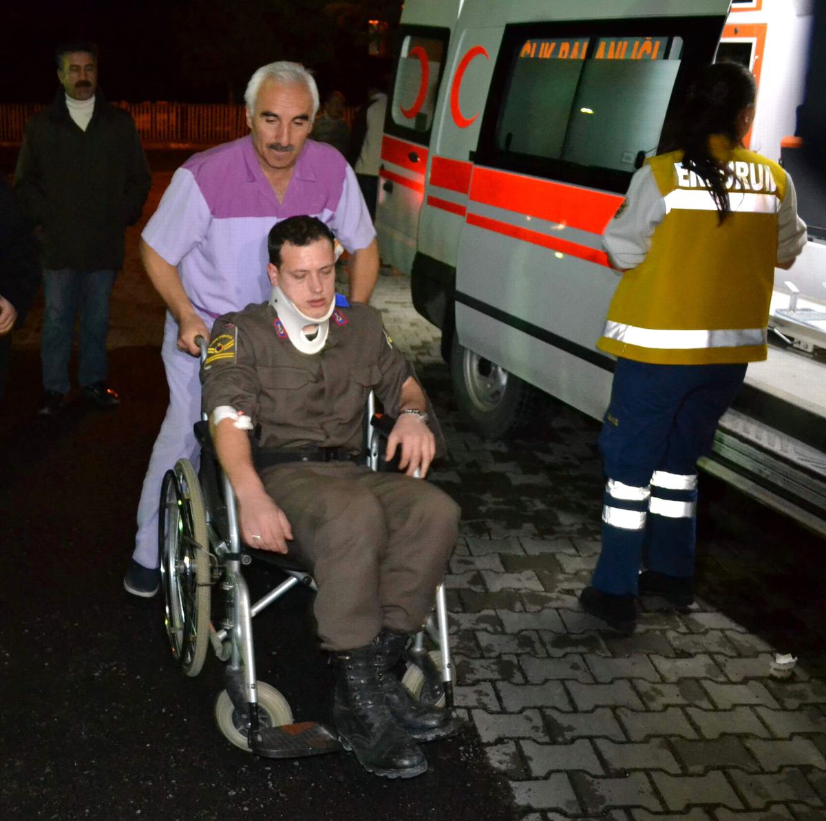 Niğde\'de Trafik Kazası: 6 Yaralı
