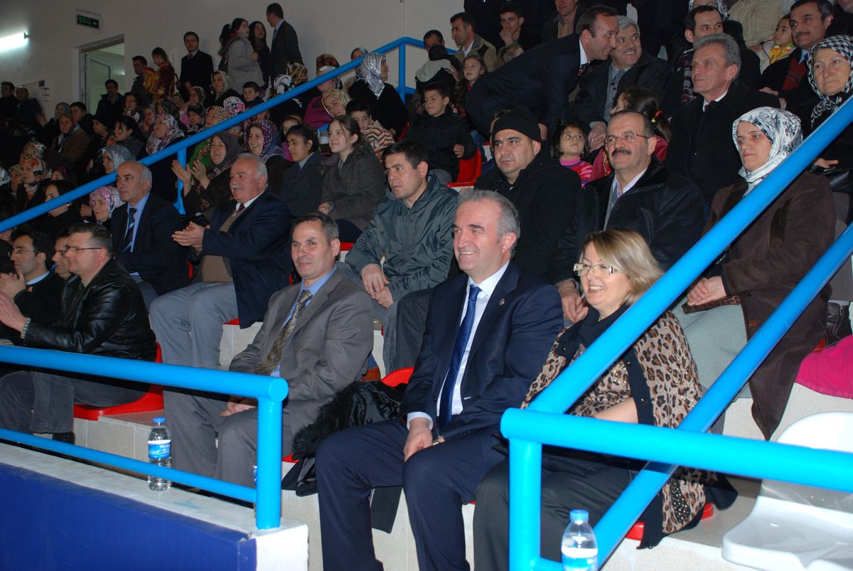 Öğrenciler Fındık Kurdu Berna ile Kurtlarını Döktüler
