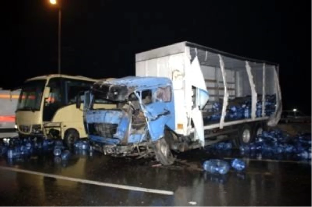 Sakarya\'da Zincirleme Trafik Kazası