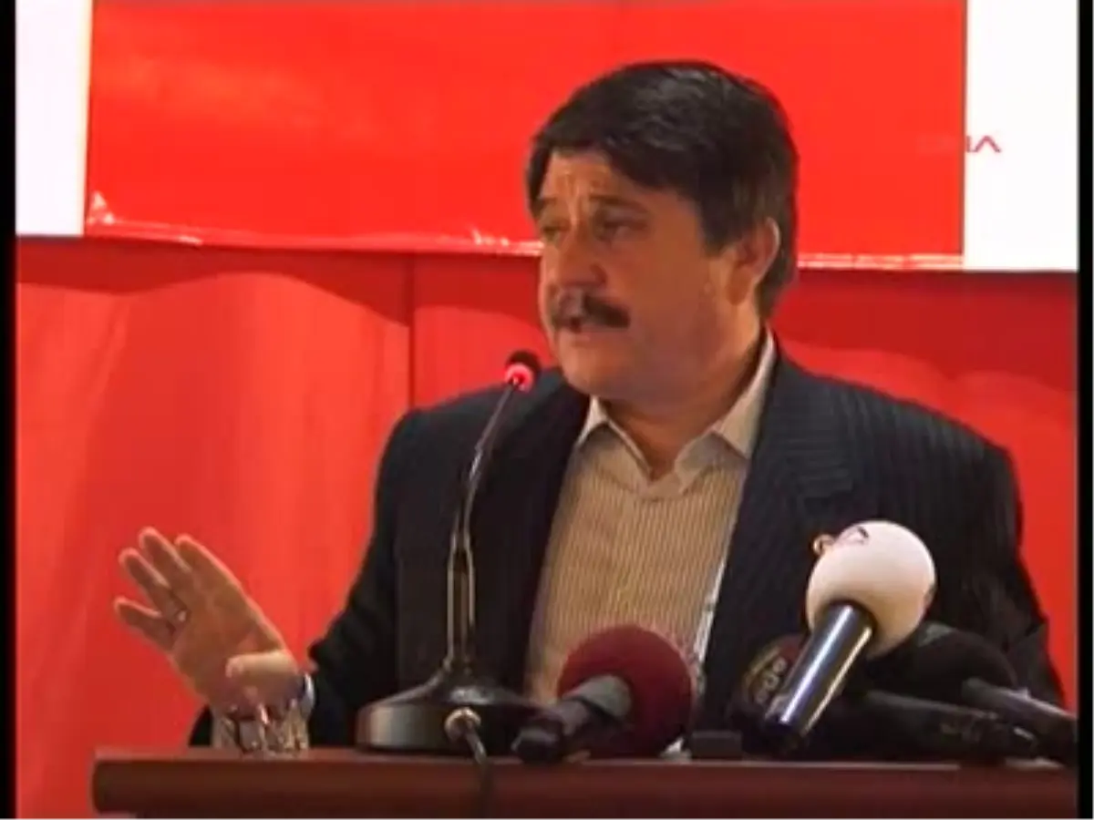 Tanrıverdi Konuşurken Muhtarlar Gerildi