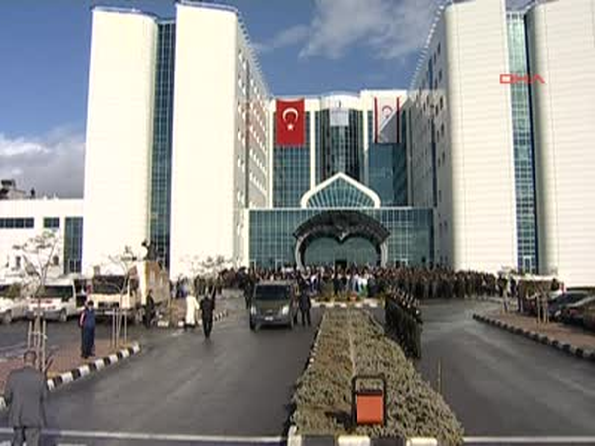Denktaş İçin YDÜ Hastanesi\'nde Tören