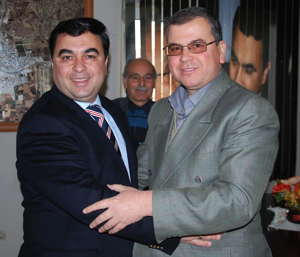 AK Parti İlçe Teşkilatı Başkan Kılınç\'ı Makamında Ziyaret Etti