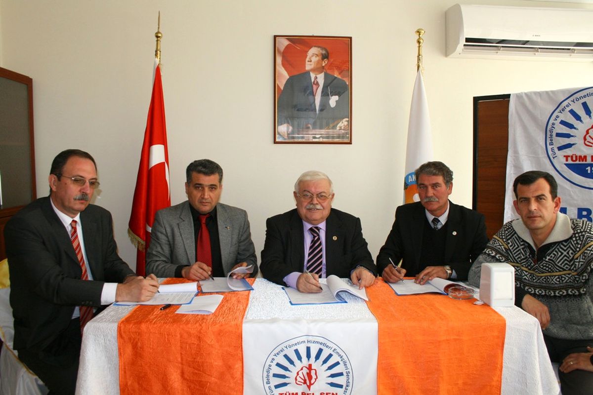 Akçay Belediyesi\'nde Toplu Sözleşme Sevinci