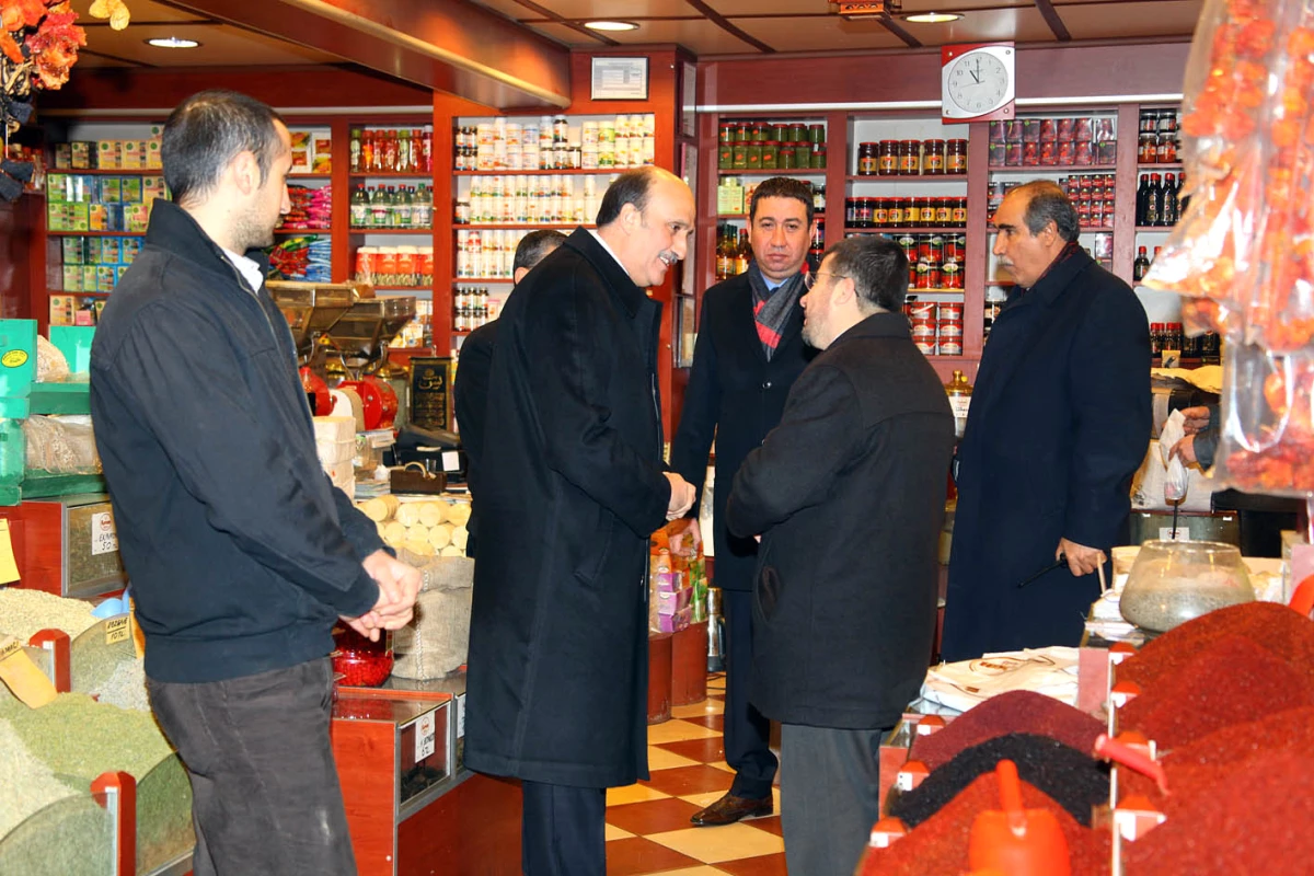 Başkan Selmanoğlu Esnaf Ziyaretlerini Sürdürüyor
