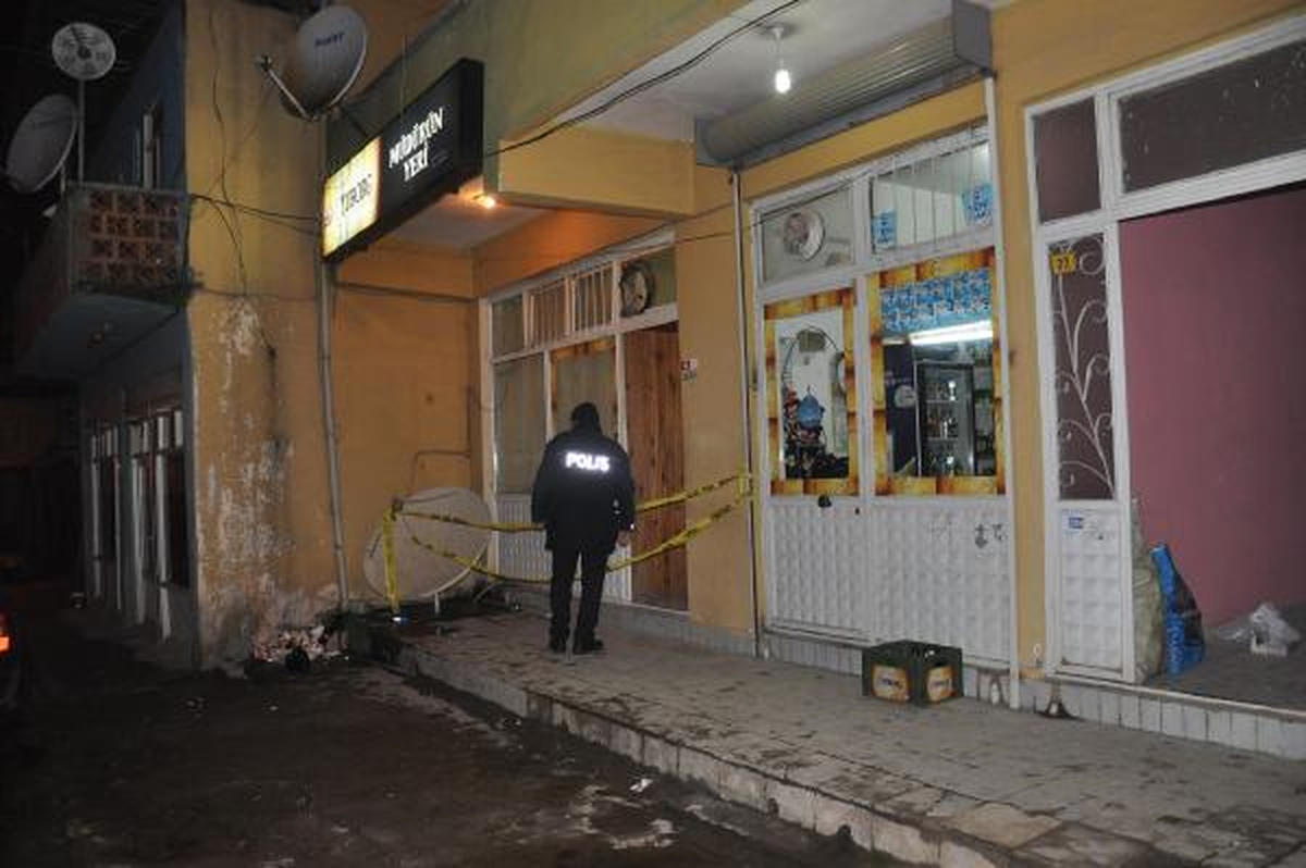 Birahanede Çıkan Kavgayı Ayırmak İsteyen Garson Öldü