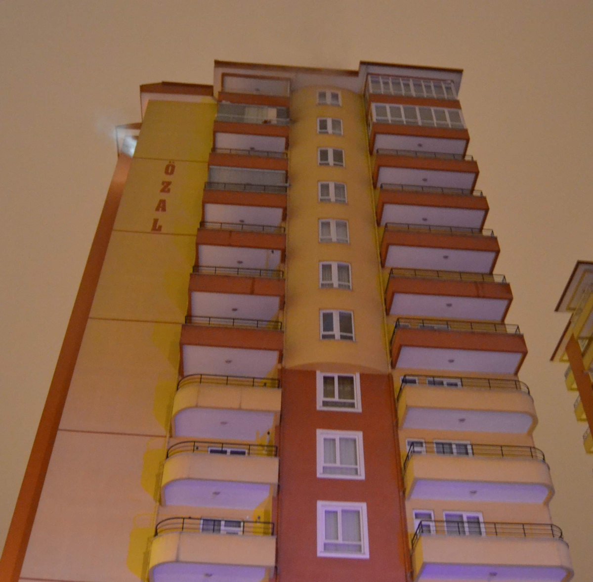 Çamaşır Kurutma Makinesi Evi Yaktı