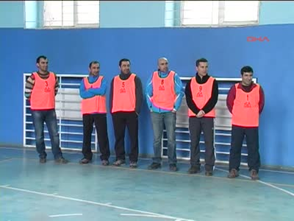 Çocukluklarının Oyunlarını Öğretecekler