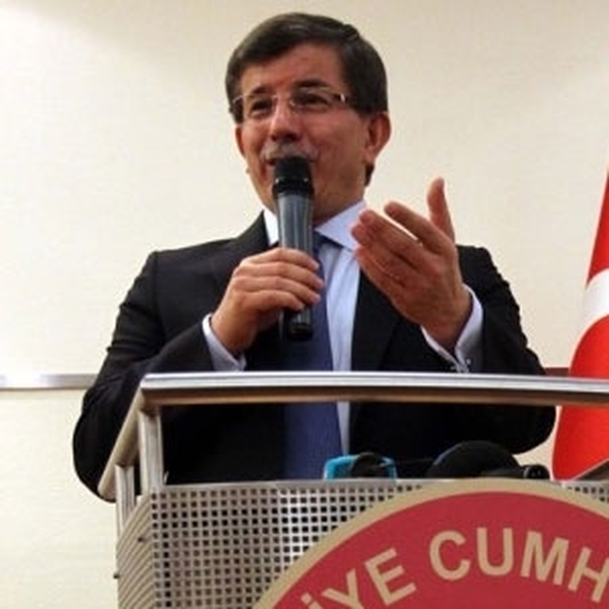 Davutoğlu "Sıfır Sorun Politikası"Nı Savundu