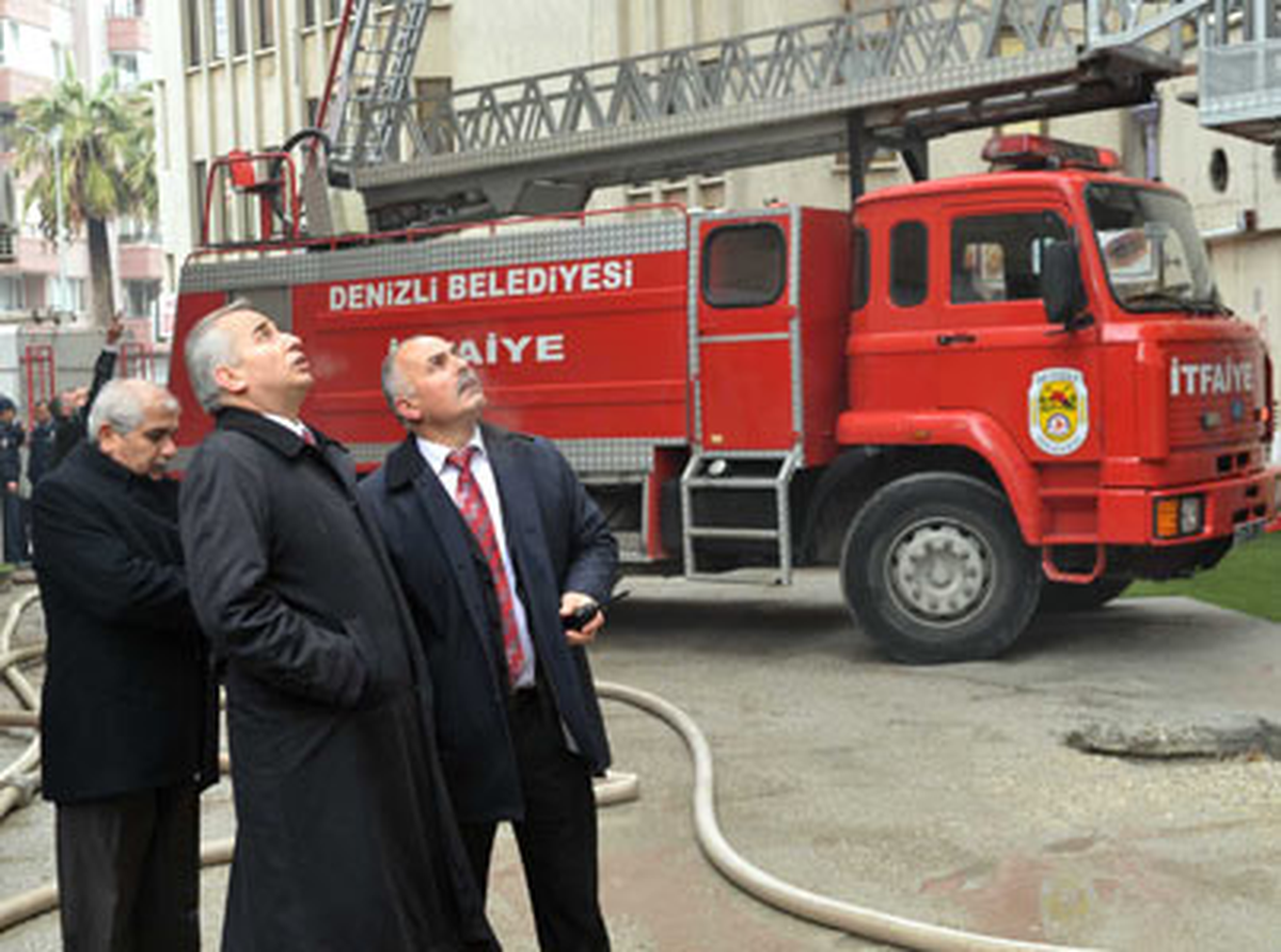 Denizli\'de Korkutan Yangın
