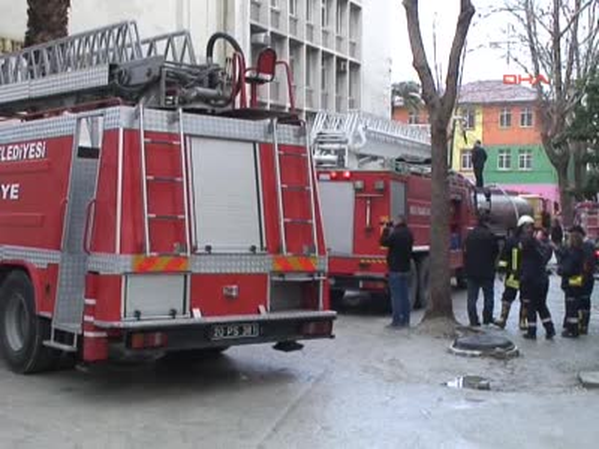Denizli Sanat Merkezinde Yangın