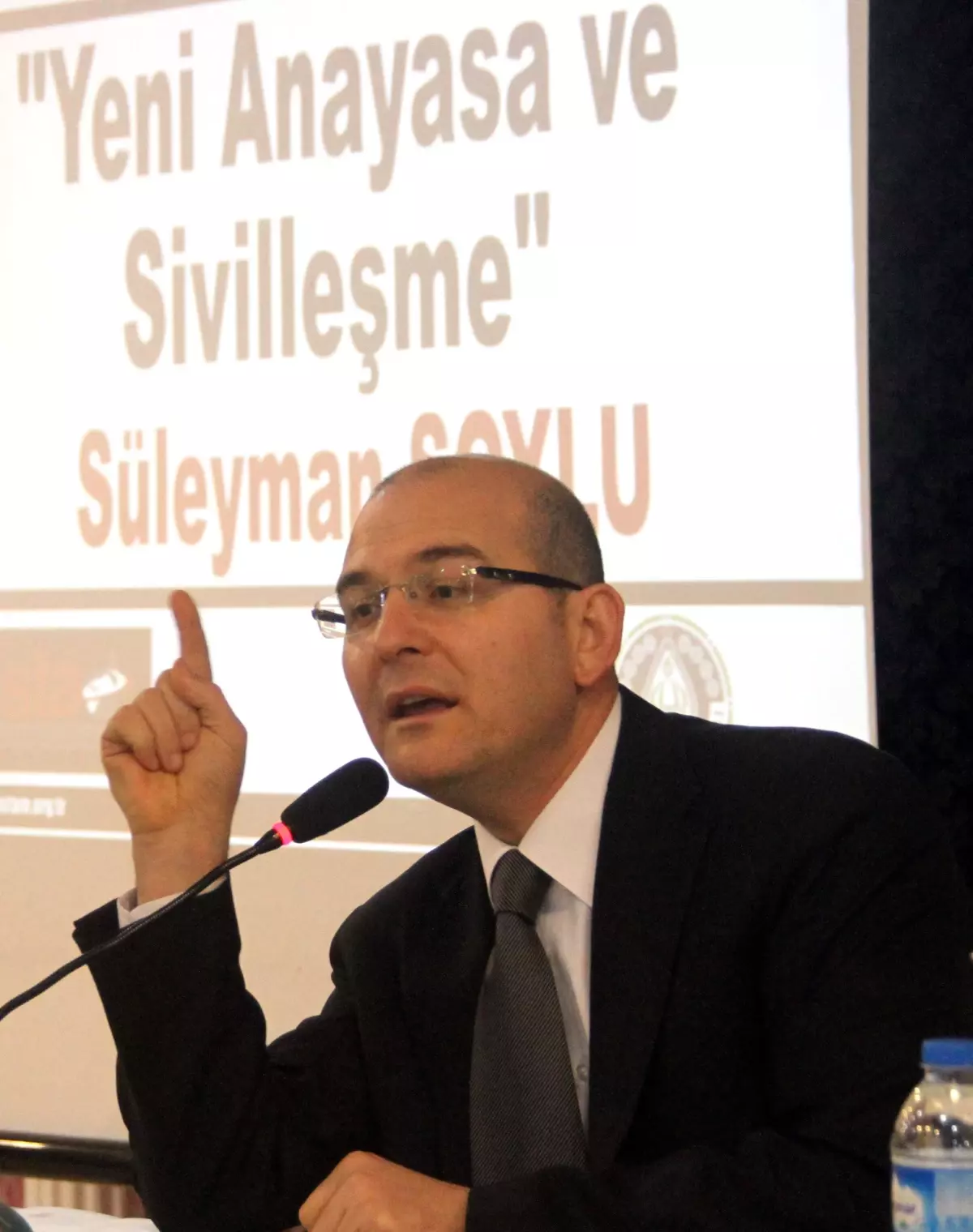 DP Eski Genel Başkanı Süleyman Soylu, Yeni Anayasayı Masaya Yatırdı