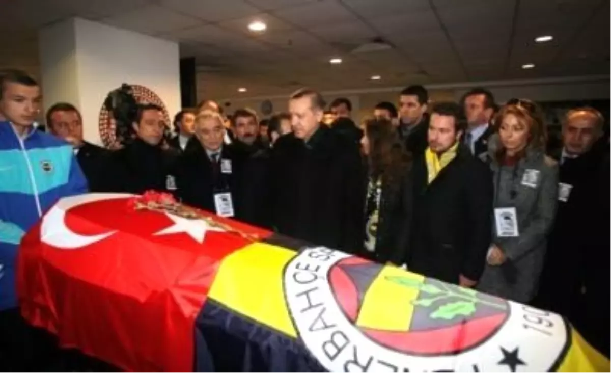 Efsane Futbolcu Lefter\'e Veda 5