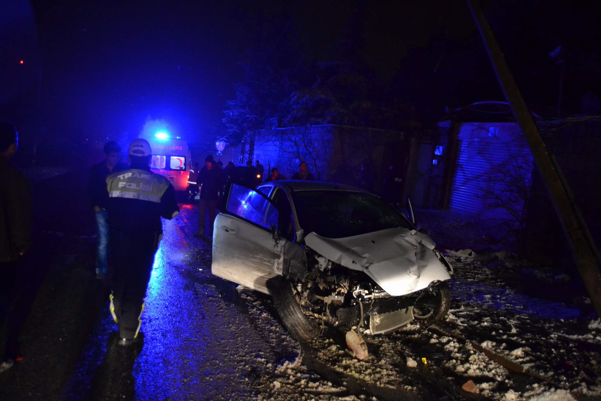 Ehliyetsiz Canavar Korku Saçtı: 5 Yaralı