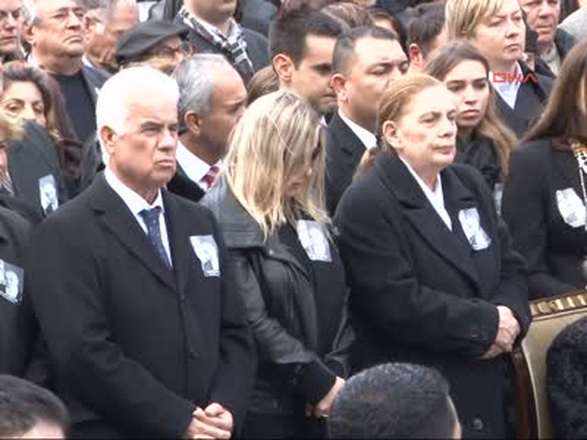 Denktaş İçin Cumhurbaşkanlığı Sarayı\'nda Tören Düzenlendi