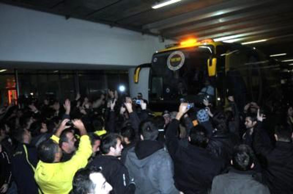Fenerbahçe İzmir'de