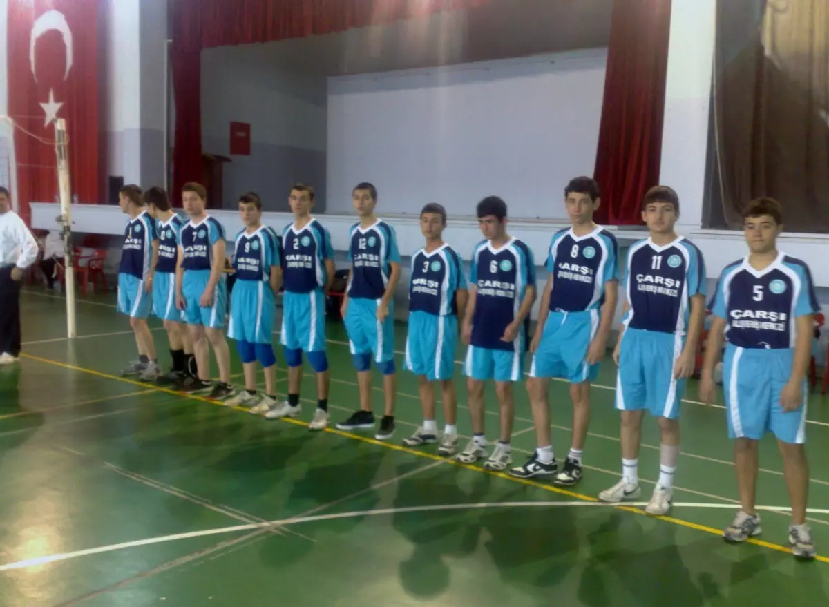 Gediz Anadolu Lisesi Voleybol Erkek Takımı İlçe Birincisi Oldu
