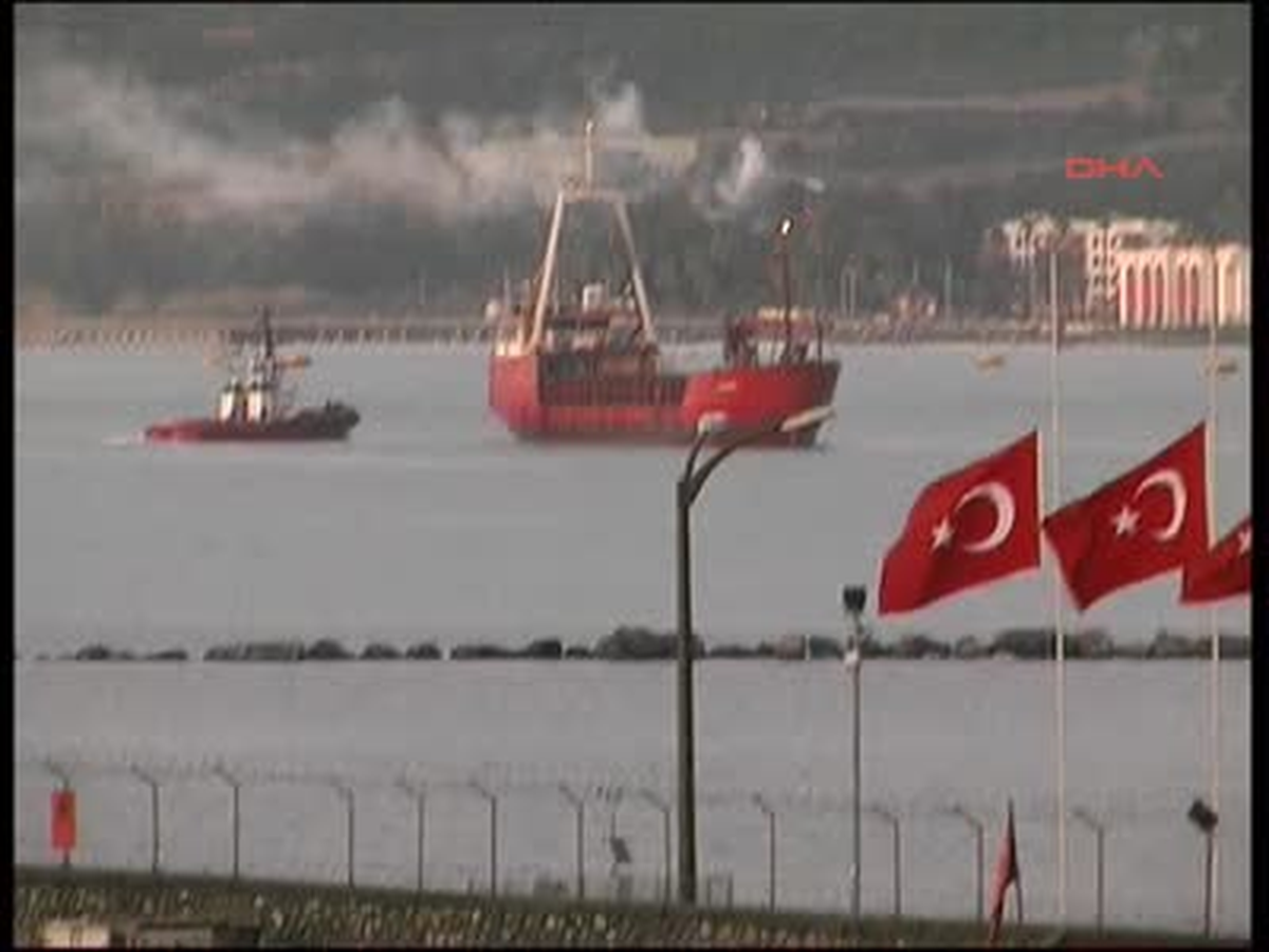 Gemi Limana Yanaştı