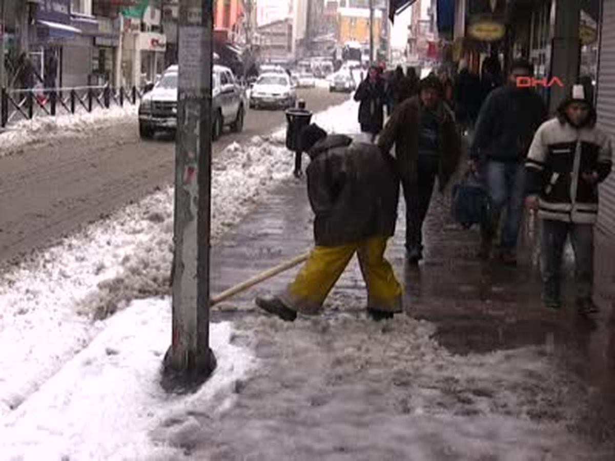 Hastalar Karda 1 Kilometre Yürüdü